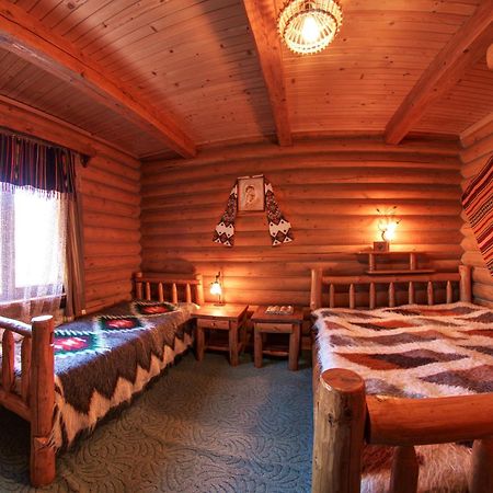 Hotel Gutsulia Bukovel Eksteriør billede