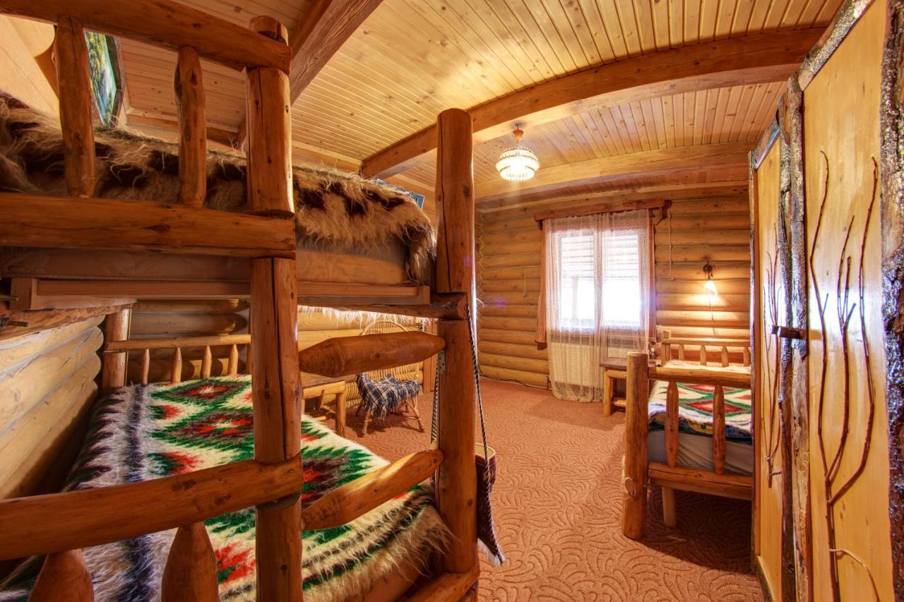 Hotel Gutsulia Bukovel Værelse billede