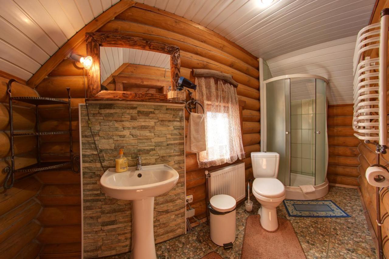 Hotel Gutsulia Bukovel Værelse billede